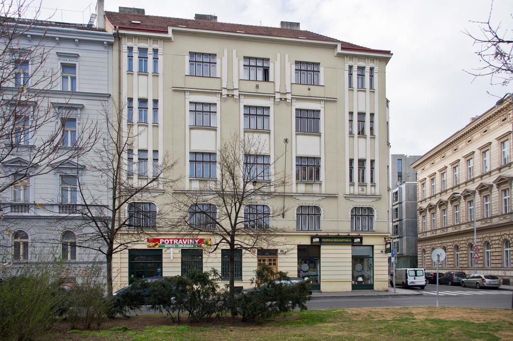 Apartments With 2 Bathrooms- 5 Minutes From Old Town - 102 M2 Prag Dış mekan fotoğraf