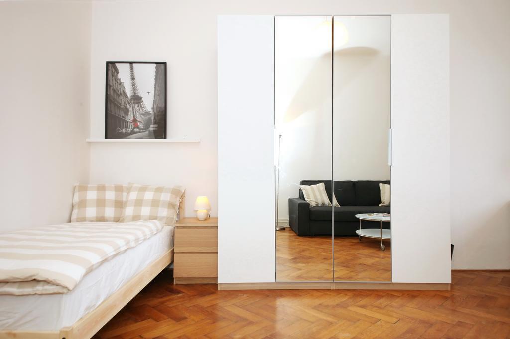 Apartments With 2 Bathrooms- 5 Minutes From Old Town - 102 M2 Prag Dış mekan fotoğraf