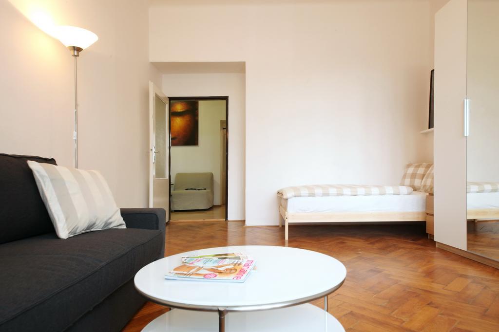 Apartments With 2 Bathrooms- 5 Minutes From Old Town - 102 M2 Prag Dış mekan fotoğraf