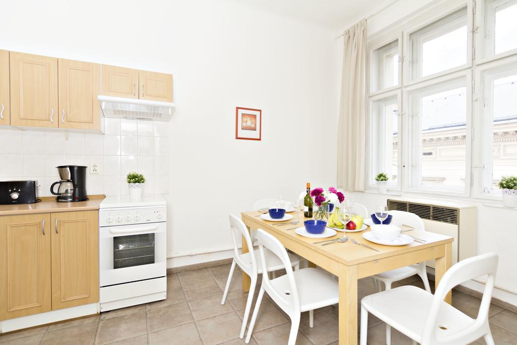Apartments With 2 Bathrooms- 5 Minutes From Old Town - 102 M2 Prag Dış mekan fotoğraf