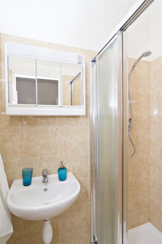 Apartments With 2 Bathrooms- 5 Minutes From Old Town - 102 M2 Prag Dış mekan fotoğraf