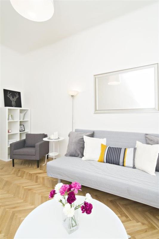Apartments With 2 Bathrooms- 5 Minutes From Old Town - 102 M2 Prag Dış mekan fotoğraf