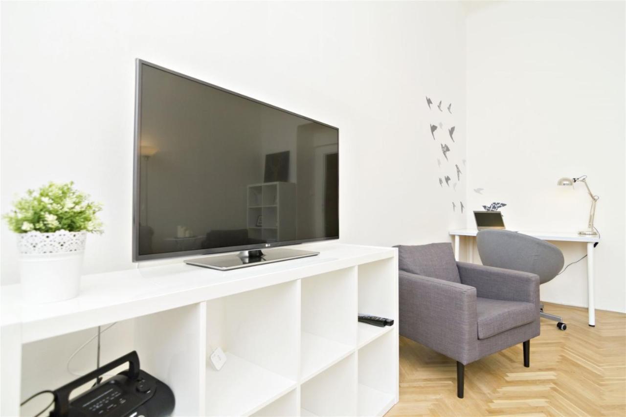 Apartments With 2 Bathrooms- 5 Minutes From Old Town - 102 M2 Prag Dış mekan fotoğraf