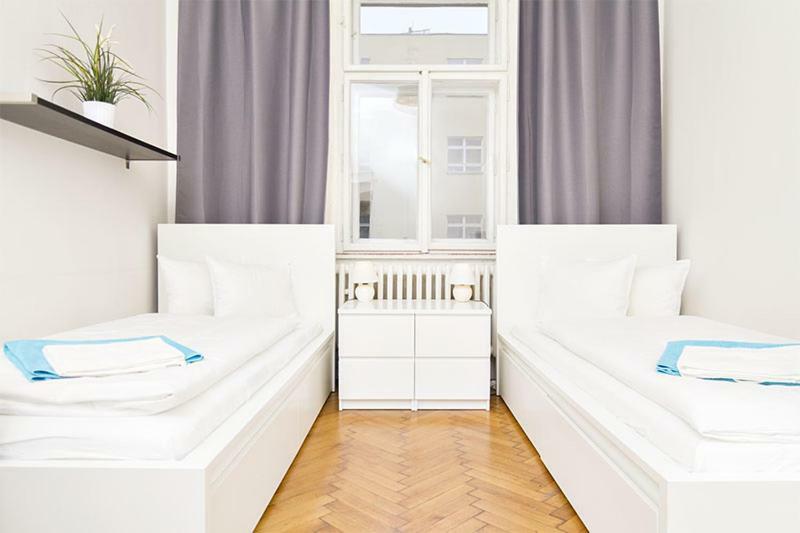 Apartments With 2 Bathrooms- 5 Minutes From Old Town - 102 M2 Prag Dış mekan fotoğraf